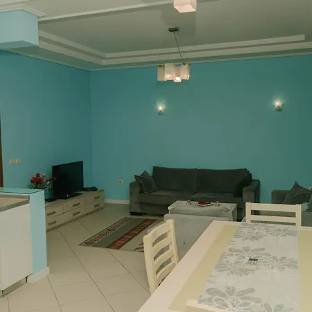 Comfortable Flat In New Bazaar Apartment
