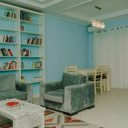 Comfortable Flat In New Bazaar Apartment *